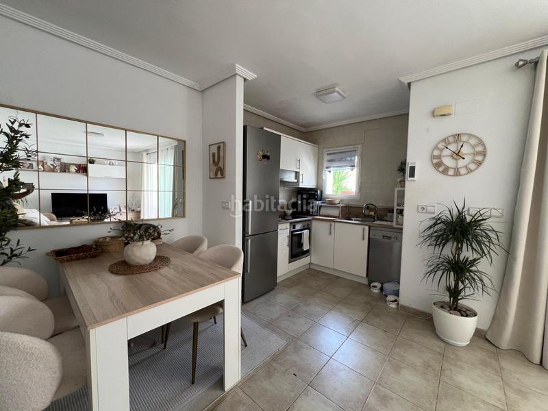 Foto 3f911af4-a547-49f8-bcbd-17c5b0ff7a4c. Casa adossada amb piscina a Pueblo Acantilado-Lanuza Campello (el)