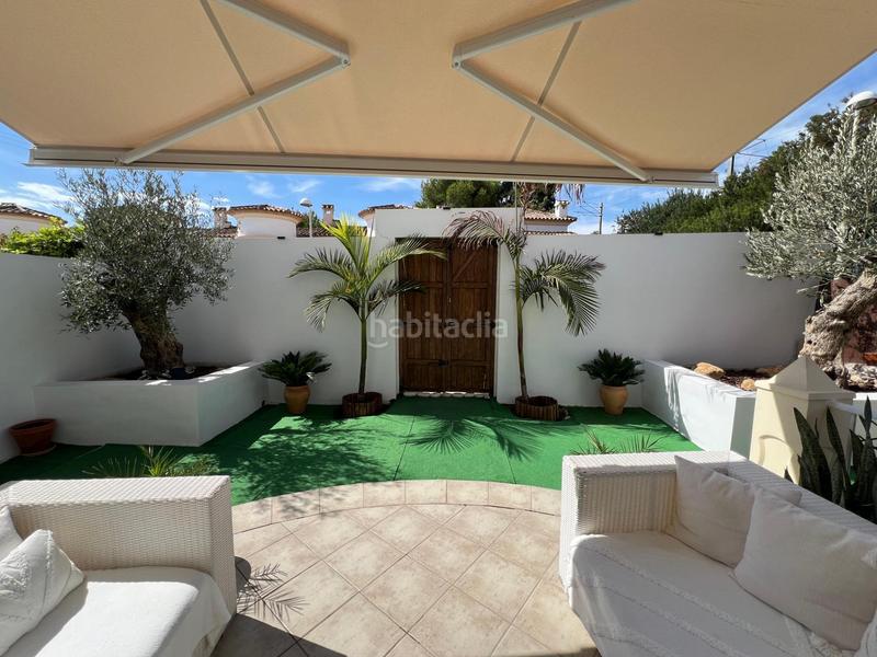 Foto 52aee28c-8a08-46ab-a186-6b053e1f0d3e. Casa adossada amb piscina a Pueblo Acantilado-Lanuza Campello (el)