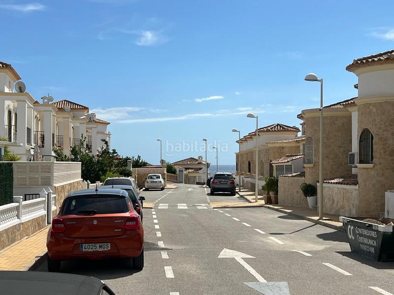 Foto 5c85eb46-319a-4f94-9c6d-7c80c180631b. Casa adossada amb piscina a Pueblo Acantilado-Lanuza Campello (el)