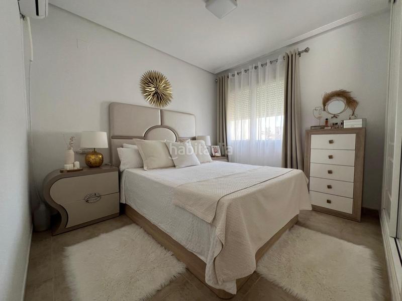 Foto b9f5c736-4614-4c61-b0c7-d65293bf0969. Casa adossada amb piscina a Pueblo Acantilado-Lanuza Campello (el)