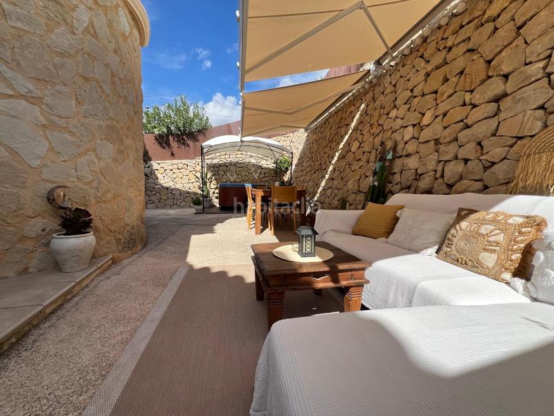 Foto d445d887-df0b-4b5a-a97a-b00eb69e23a1. Casa adossada amb piscina a Pueblo Acantilado-Lanuza Campello (el)