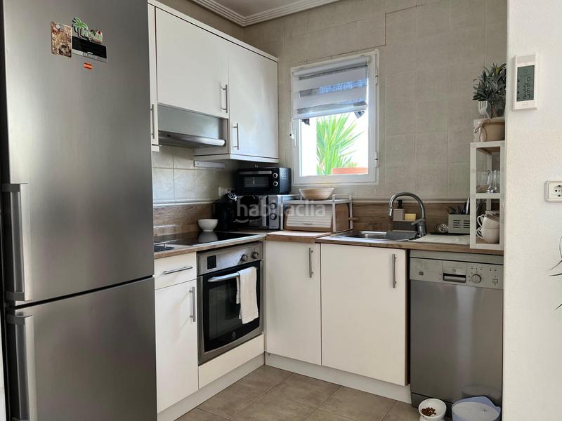 Foto f486430a-a80b-4618-9e4b-76d77f7edda3. Casa adossada amb piscina a Pueblo Acantilado-Lanuza Campello (el)