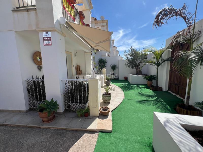 Foto ff24e8c3-7972-40f0-9955-ea3e634e2716. Casa adossada amb piscina a Pueblo Acantilado-Lanuza Campello (el)