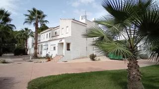 Reihenhaus in Montebello - Nou Espai. Bungalow adosado de esquina en la nucia