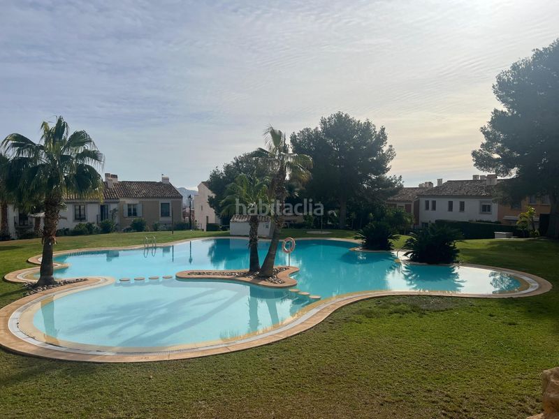 Foto 31b7a744-7255-4008-a584-487f7c01d34b. Casa adossada amb piscina a Golf Bahía Finestrat