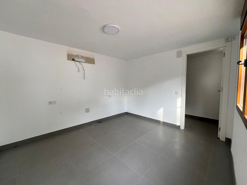 Foto 5b5db610-f626-4b53-98c6-eb9e705aa183. Xalet amb aparcament piscina a Coloma Nucia (la)