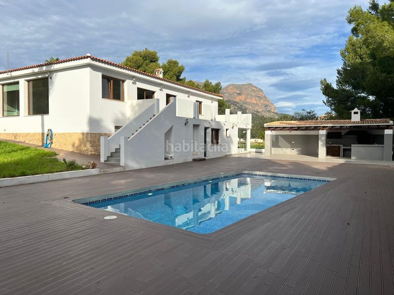 Foto b20250dd-a2cf-4845-a731-3bfbd3947465. Xalet amb aparcament piscina a Coloma Nucia (la)