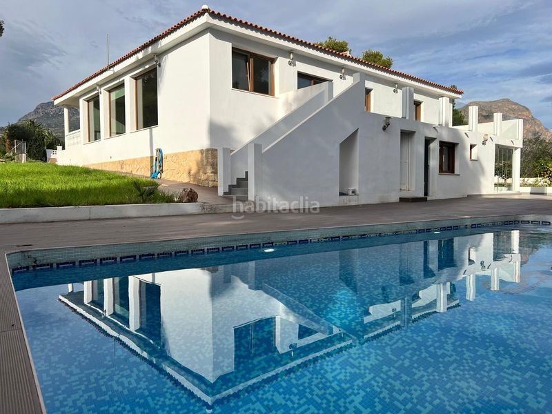 Foto f550979c-c423-4147-88fd-d6ec6d7e9e70. Xalet amb aparcament piscina a Coloma Nucia (la)