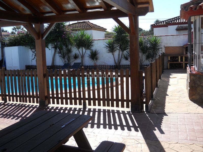 Foto 585eec6e-629d-4f11-b604-18e9482c96f6. Xalet amb xemeneia aparcament piscina a Los Franceses - La Vega Chiclana de la Frontera