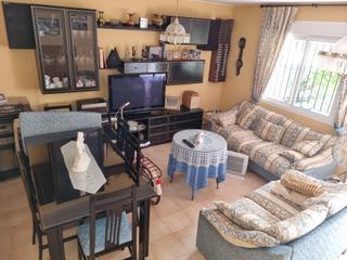 Casa adossada  Calle casas andaluzas 2. Casa en urbanización privada