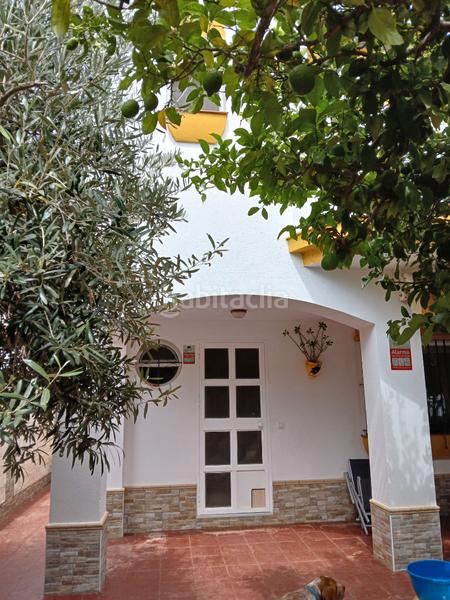 Foto 6a011dbb-f4ec-432c-8ada-76275d196c9a. Maison jumelée avec parking piscine dans San Andrés Golf Chiclana de la Frontera