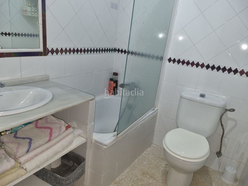 Foto cc11b1e8-d4ed-45ed-9ccb-aa9452891b0b. Casa pareada casa en urbanización privada en San Andrés Golf Chiclana de la Frontera