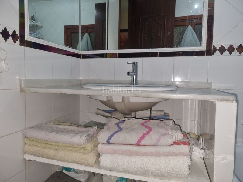 Foto d7e2505a-38f8-419d-892b-cfb45cbe0d0f. Casa pareada casa en urbanización privada en San Andrés Golf Chiclana de la Frontera