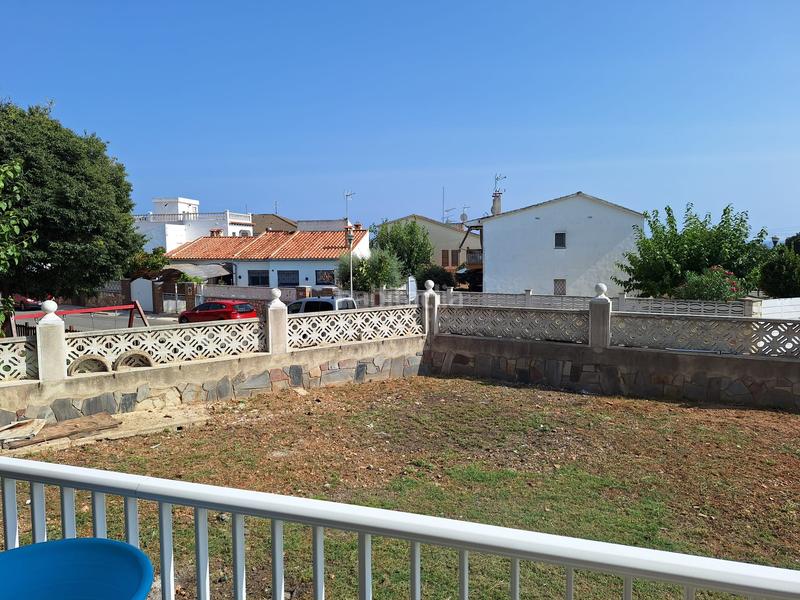 Foto 16bc570a-cb85-4465-ac70-be2c22eddbc0. Xalet amb xemeneia calefacció aparcament a Marítima Nord Torredembarra