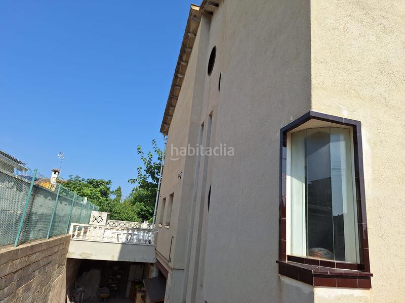 Foto 3da377ce-dcd1-4ff1-bdbd-a24737d9f56c. Xalet amb xemeneia calefacció aparcament a Marítima Nord Torredembarra