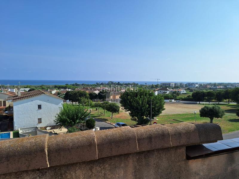 Foto 75c87a6b-6b7b-4a9d-b393-b5cc52c61759. Xalet amb xemeneia calefacció aparcament a Marítima Nord Torredembarra