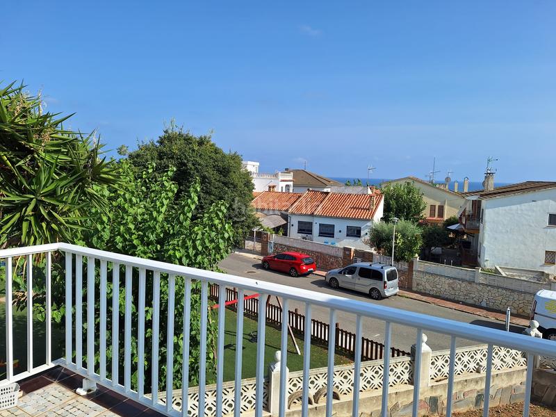 Foto c591302b-c35f-4495-ad04-cb237e317b9c. Xalet amb xemeneia calefacció aparcament a Marítima Nord Torredembarra
