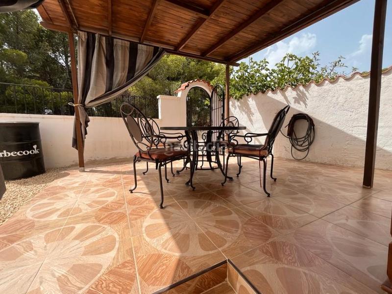 Foto 0949224c-da4b-4a2a-9fe1-d2b421f4684b. Chalet con camino parcheggio piscina in Escandinavia-Cautivador Alfàs del Pi (l´)