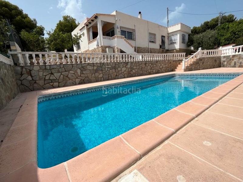 Foto c6ae3354-64e4-422e-aae8-045a6d5c88e3. Chalet con camino parcheggio piscina in Escandinavia-Cautivador Alfàs del Pi (l´)