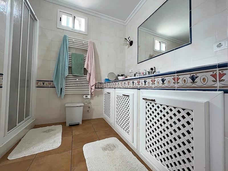 Foto 9a2eb854-e4de-4585-b229-39db1b8d78d8. Chalet in carrer els lleons 11 in L´Albir Alfàs del Pi (l´)