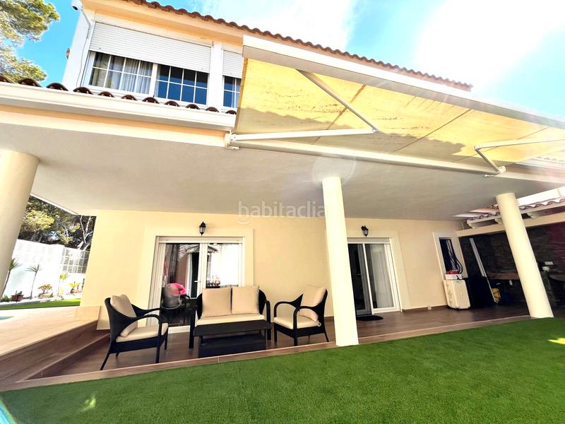 Foto 19441289-8e8a-4bdf-8874-4d1dd796f914. Casa bifamiliare con camino parcheggio piscina in Alfàs del Pi (l´)