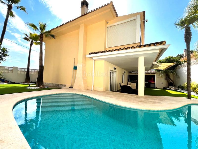 Foto 2a376dd3-3263-42a9-91ee-95ed20eb93b6. Casa bifamiliare con camino parcheggio piscina in Alfàs del Pi (l´)