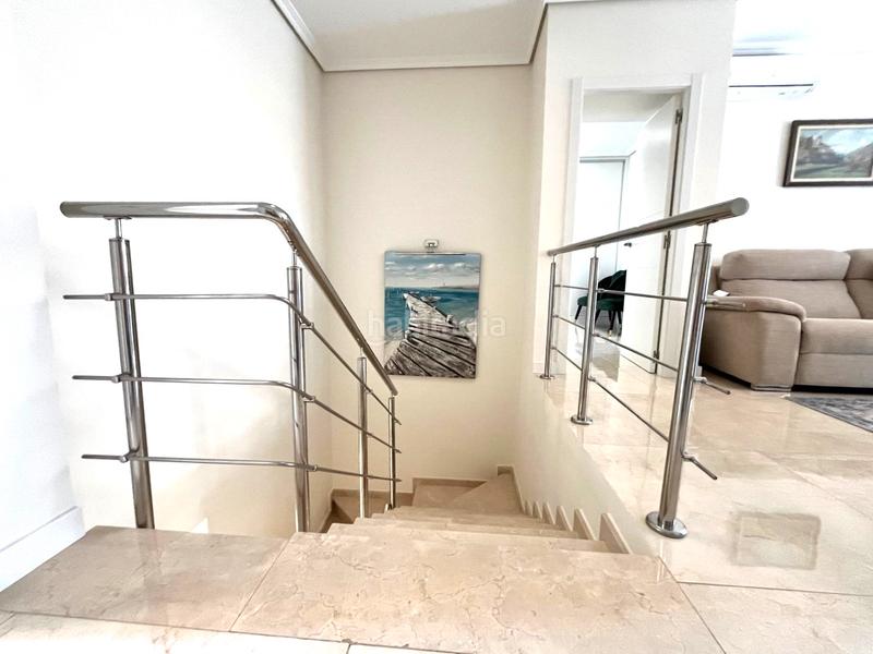 Foto 9095b2e8-40a2-4a68-be76-b72bbb722e6a. Casa bifamiliare con camino parcheggio piscina in Alfàs del Pi (l´)
