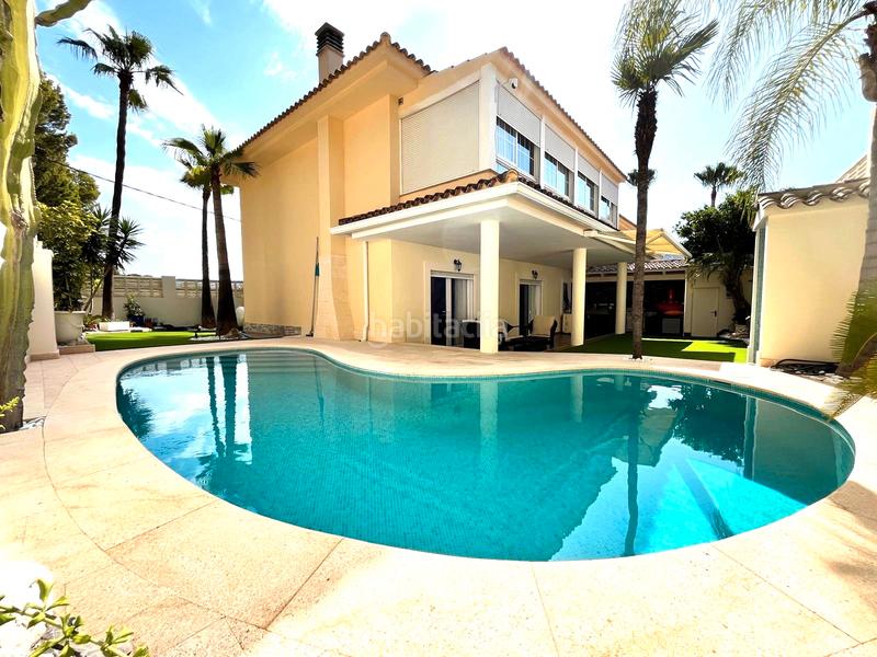 Foto 990f28e3-19c6-4028-ad96-a71173875a41. Casa bifamiliare con camino parcheggio piscina in Alfàs del Pi (l´)