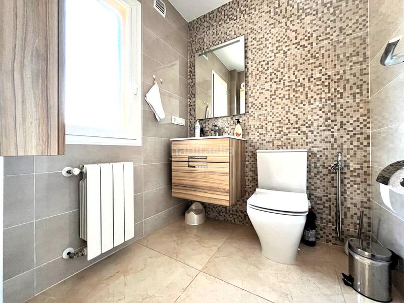 Foto fbcaa2ff-9279-4b7f-b714-3b6ffe42423a. Casa bifamiliare con camino parcheggio piscina in Alfàs del Pi (l´)