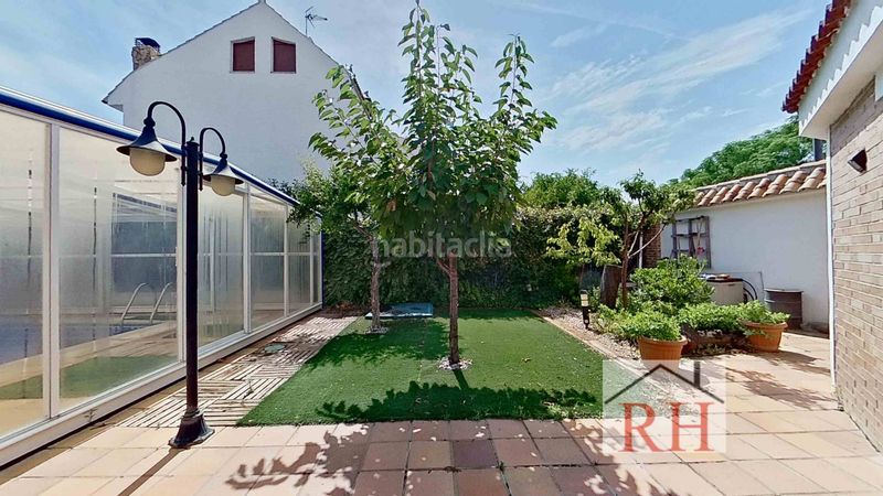 Foto 486221d0-ba29-4b85-8c36-29e86d2cb6a5. Chalet en Postas Azuqueca de Henares