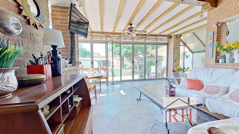 Foto 5011cc58-21a5-420f-88d6-303197b6f348. Chalet en Postas Azuqueca de Henares