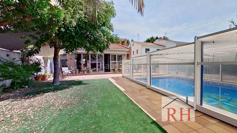 Foto 96ab39d7-f292-410a-9adc-3d3e710a9d21. Chalet en Postas Azuqueca de Henares