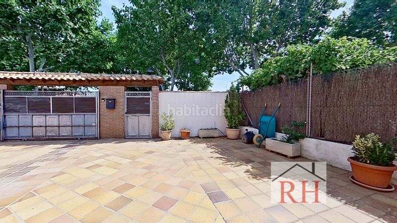 Foto c28d0aba-f8da-49a5-bcc1-7d048d7ff97d. Chalet en Postas Azuqueca de Henares