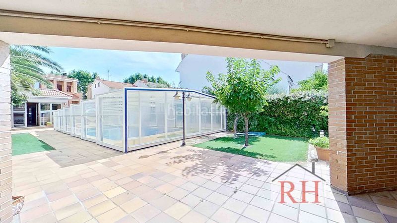 Foto cf81d54f-3c9d-4f13-9284-d3e4bcb8452d. Chalet en Postas Azuqueca de Henares