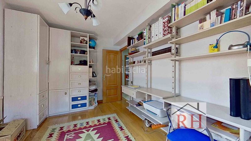 Foto dbd45cf0-2f4b-46d8-ada1-ff157d3238b1. Chalet en Postas Azuqueca de Henares