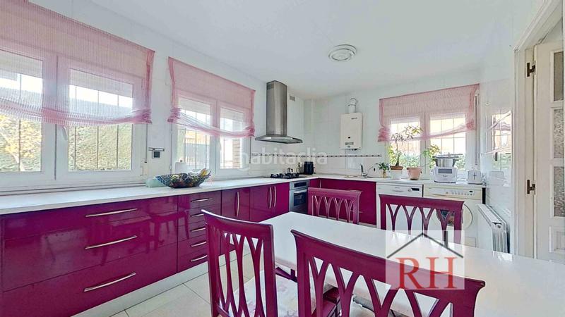 Foto 1a388725-4ea2-4826-b890-f71f28b02ac1. Xalet amb xemeneia calefacció aparcament a Peñas Albas - Zulema Villalbilla