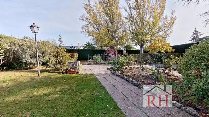 Foto 437e0953-52f5-4d0f-82f4-176485bd3d7d. Xalet amb xemeneia calefacció aparcament a Peñas Albas - Zulema Villalbilla