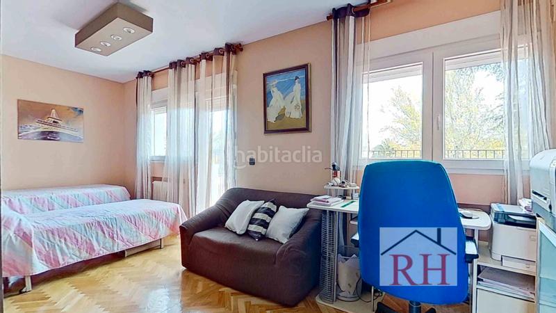 Foto 6808c1ab-fc41-48b9-9932-512f17db75c0. Xalet amb xemeneia calefacció aparcament a Peñas Albas - Zulema Villalbilla