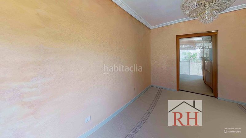 Foto 0cc45dde-5a24-4ffd-b234-942f2d0055a2. Casa adossada amb xemeneia calefacció aparcament a Alcalá de Henares