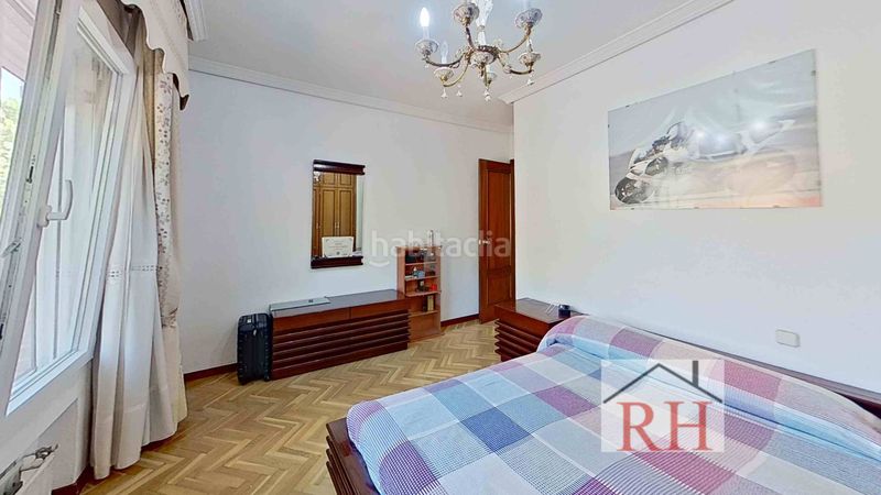 Foto 15cc9518-8d92-4434-9e9d-640b9ae0473b. Casa adossada amb xemeneia calefacció aparcament a Alcalá de Henares