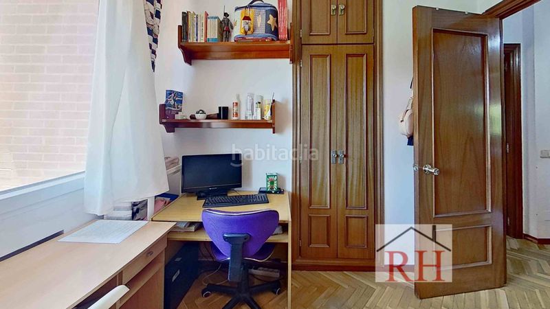 Foto 428c6d7e-59d1-45bf-a26c-9313272c256a. Casa adossada amb xemeneia calefacció aparcament a Alcalá de Henares