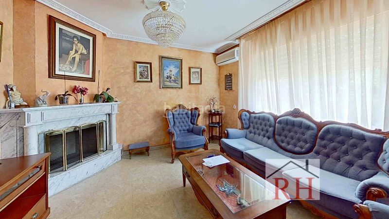 Foto e5332d0a-d0c4-4da7-9826-f55d94db504c. Casa adossada amb xemeneia calefacció aparcament a Alcalá de Henares