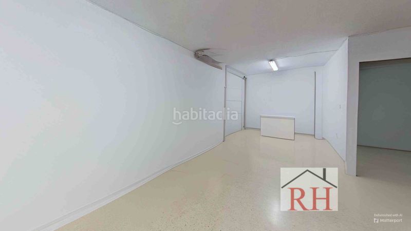 Foto e7312347-b8c3-4941-8719-4e34e2137056. Casa adossada amb xemeneia calefacció aparcament a Alcalá de Henares