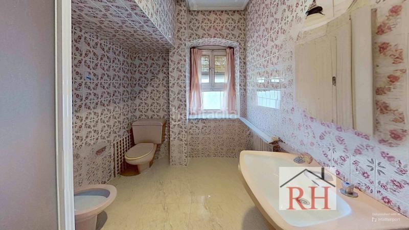 Foto 00b4e902-ce54-4bfb-a9da-893f4da2ea81. Chalet en Centro Azuqueca de Henares