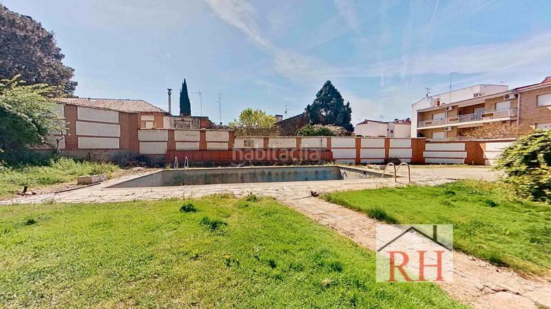 Foto 955228e9-4c36-47dc-bf66-a4ee2fe97898. Chalet en Centro Azuqueca de Henares