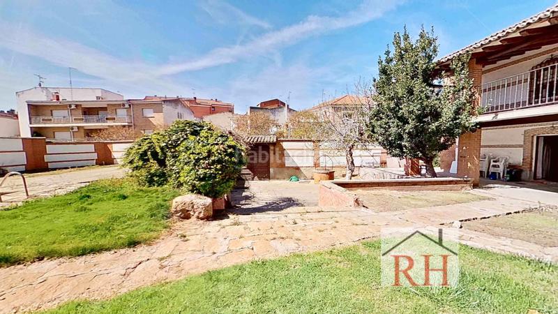 Foto 1103d189-c095-4776-b49f-d0e7f08b0882. Chalet dans Centro Azuqueca de Henares