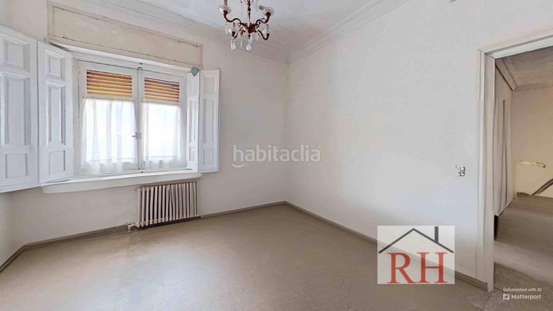 Foto 43a9e4a9-3dca-4832-927d-08069b1d0d89. Chalet dans Centro Azuqueca de Henares