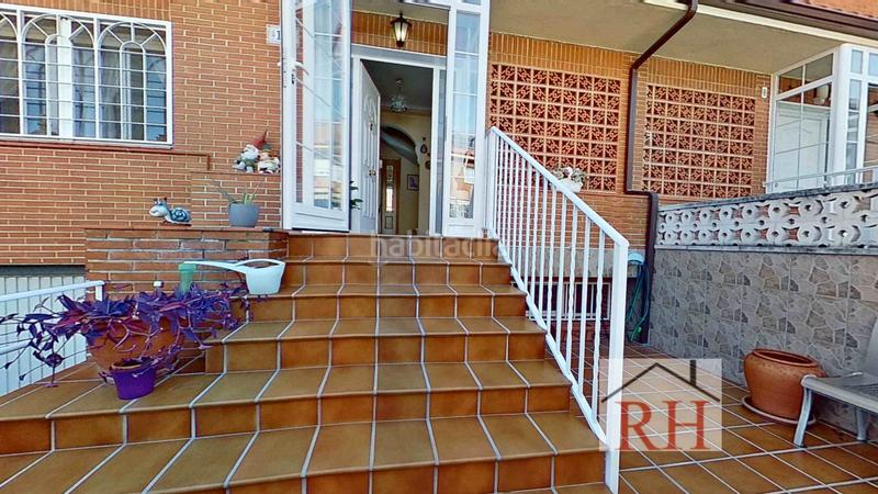Foto 6d07cfc2-c184-4844-a1fd-f68b4f0f1afc. Casa a schiera con camino riscaldamento parcheggio in Alcalá de Henares