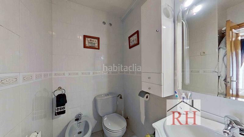 Foto c506851f-29e9-410b-ba36-293614593a64. Casa a schiera con camino riscaldamento parcheggio in Alcalá de Henares