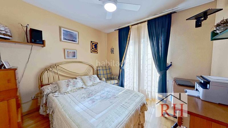 Foto 31eb9869-512e-49c6-b0a0-c03f9fff1f90. Casa adosada en Ensanche Alcalá de Henares